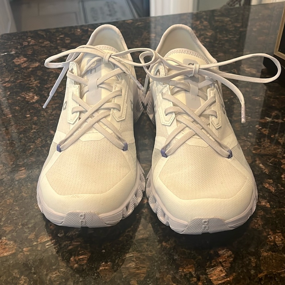 Brand new women’s On Cloud X. Size 7 white & purple.